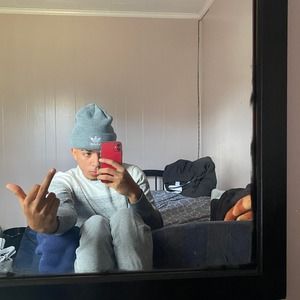 Meet your Posher, Jose diaz